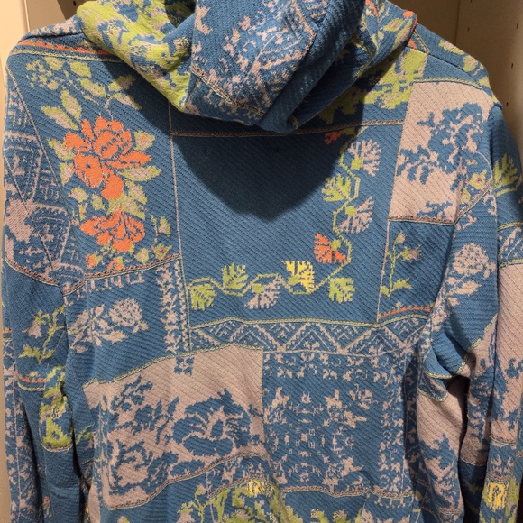 Floral Patterned Button-Up Jacket - Picture 6 of 6